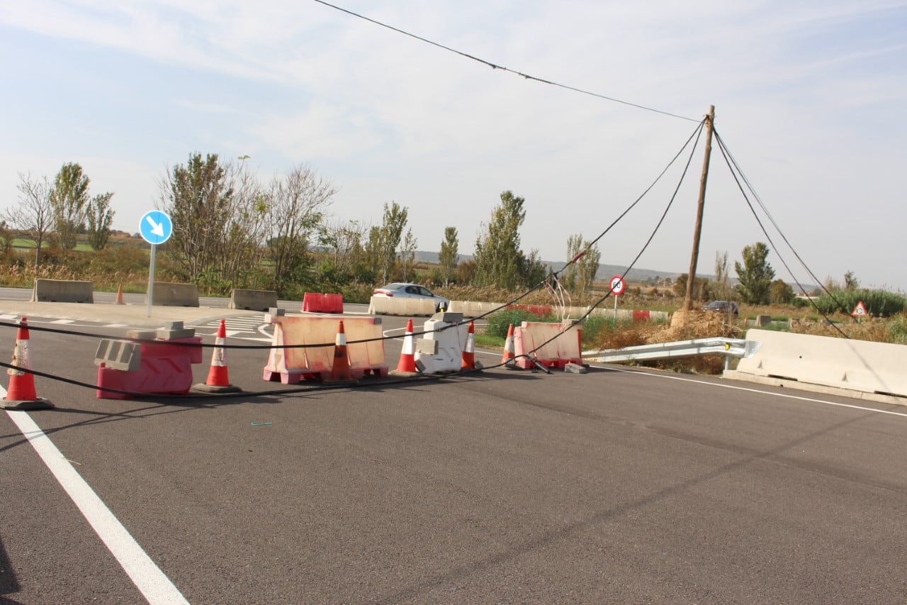 Cableado de entrada al polígono industrial El Sosal