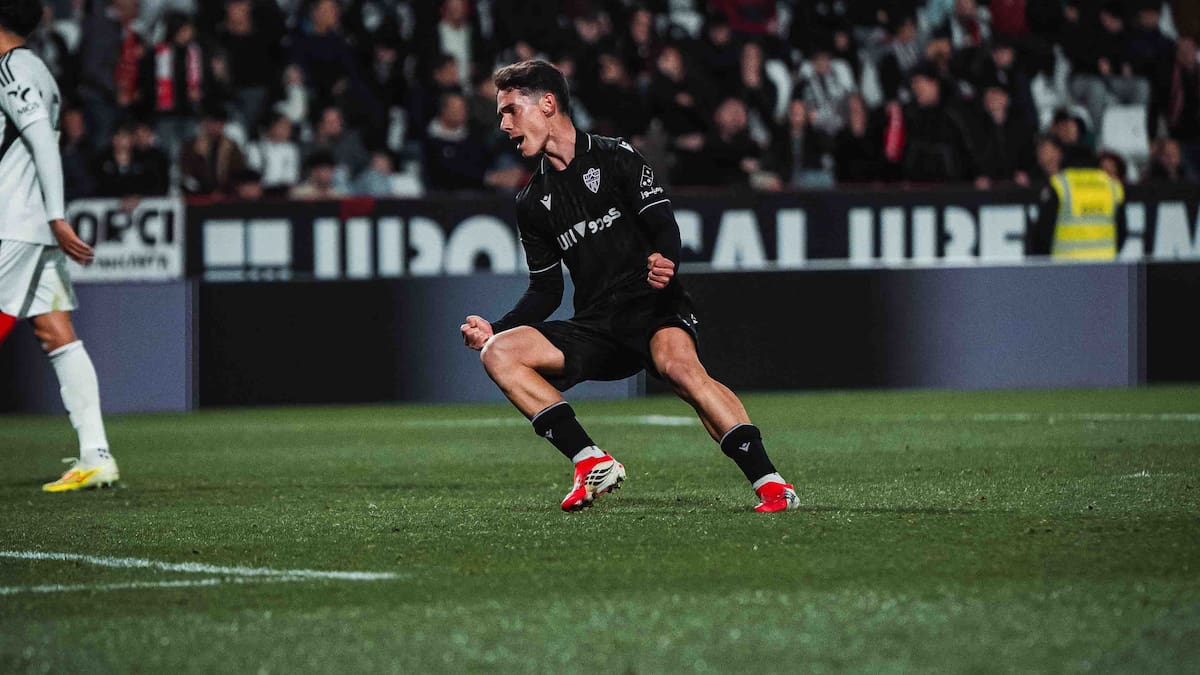 Arribas, cerca de Olimpo de los goleadores en la historia del Almería