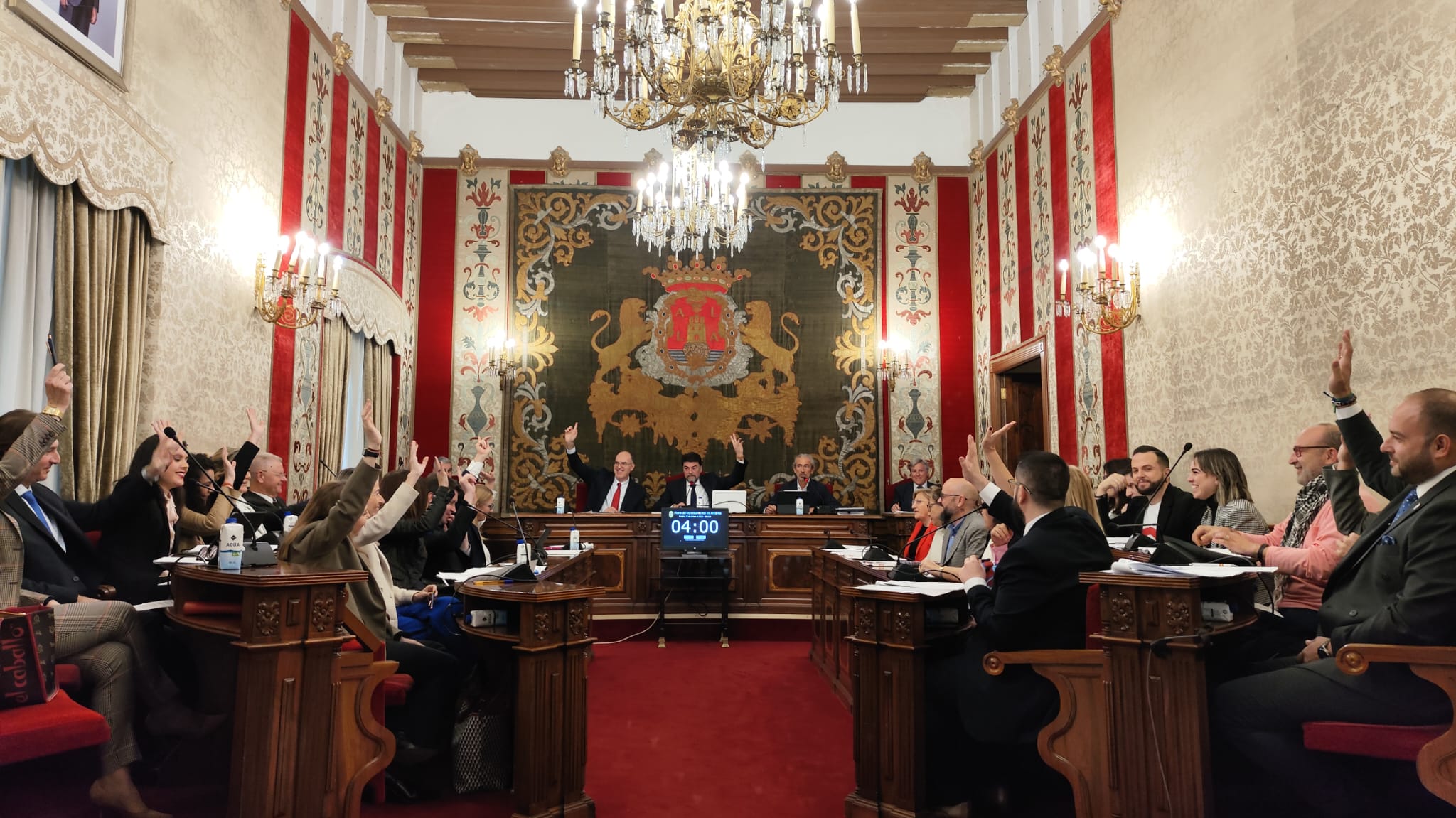 Los grupos de la derecha rechazando la comisión sobre las ZBE planteada por la izquierda