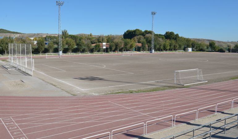 La Comunidad se encargará también de remodelar las pistas de atletismo junto al campo principal