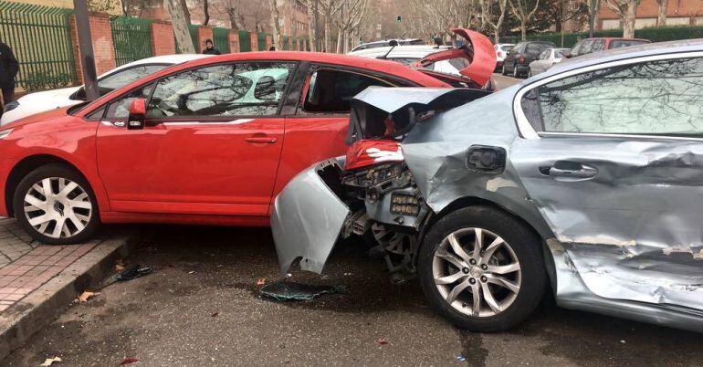 Los daños materiales en los vehículos afectados han sido importantes