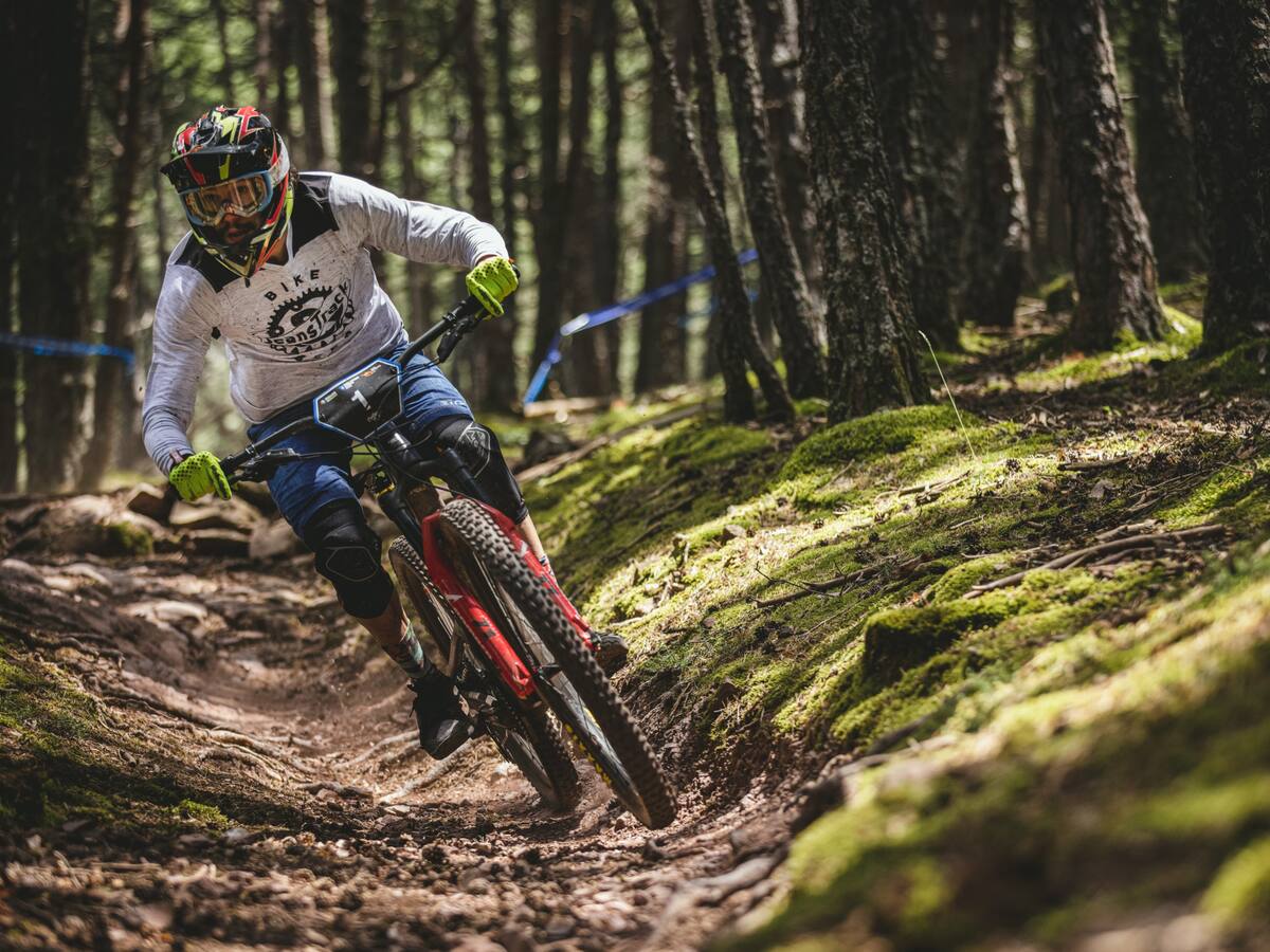 Enorme acogida de la Puro Pirineo Enduro Race, con victorias para Anaue Rodrigues y Sara Yusto
