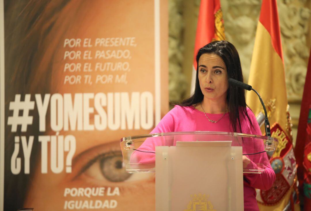 Laura del Ser en el acto institucional del Ayuntamiento de Valladolid