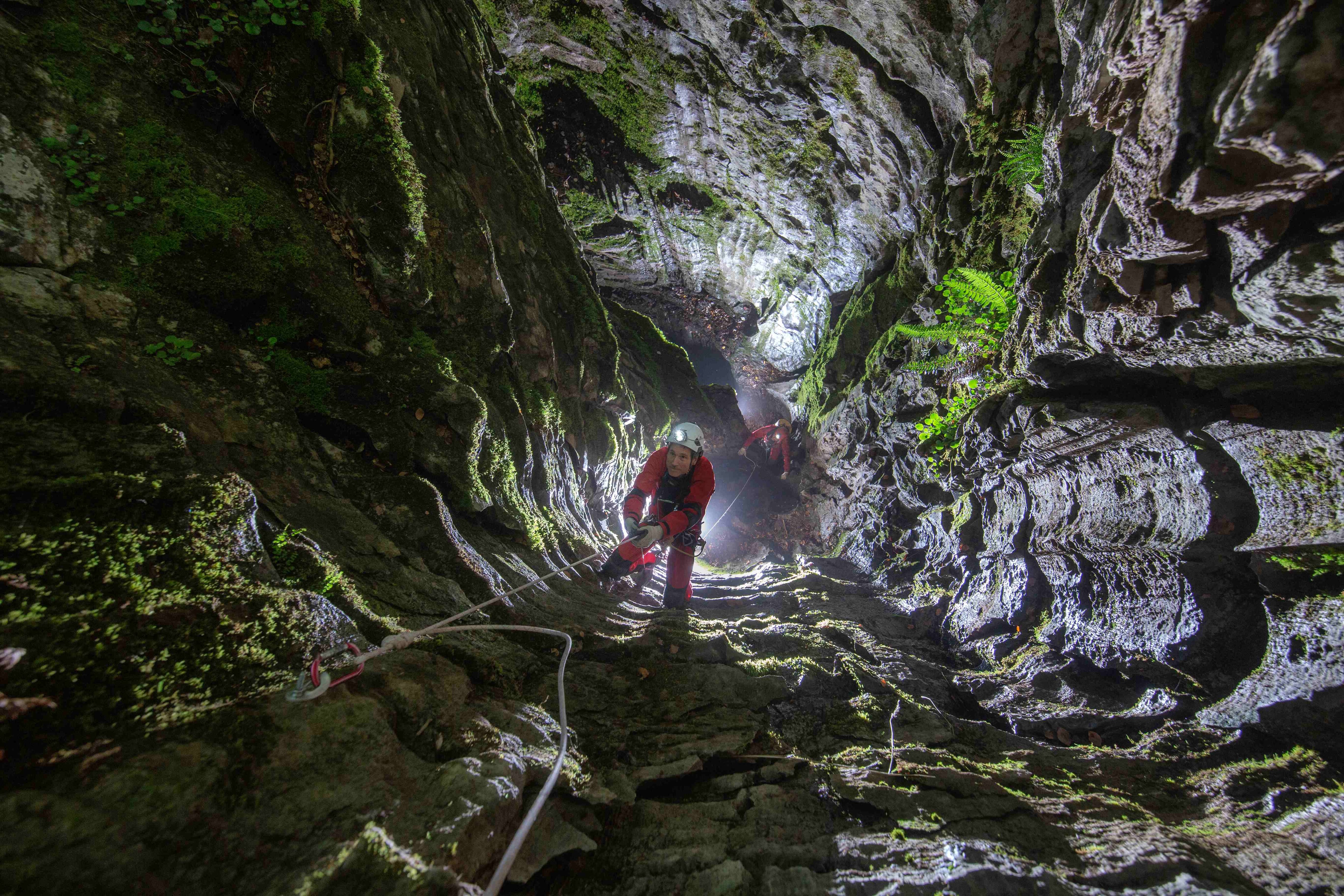 Una de las simas exploradas por Edelweiss en el norte de Burgos