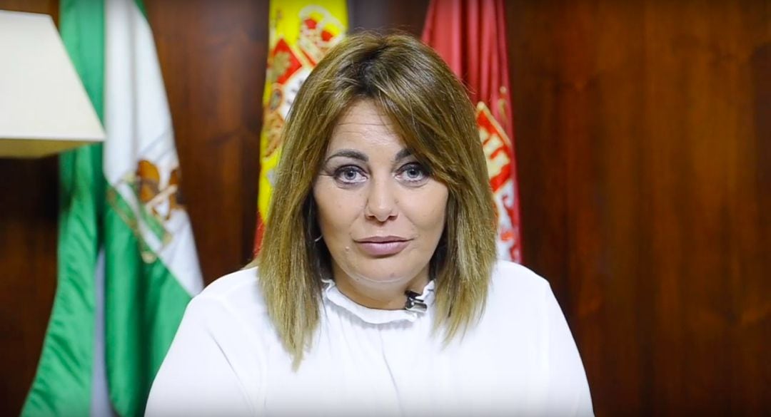 La alcaldesa, Elena Amaya, en un vídeo realizado en el Ayuntamiento de Puerto Real