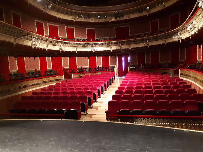 Imagen del patio de butacas del Teatro Vico de Jumilla, donde se ha representado recientemente 'El oxímoron de la abuela'