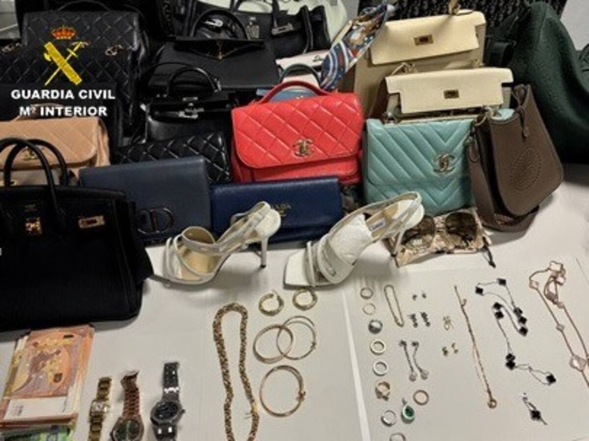 Detenida una mujer con 250.000 euros en objetos robados en villas de Ibiza