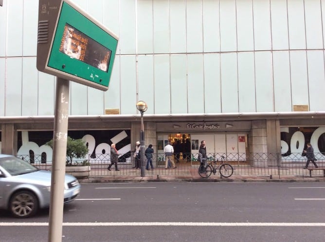 El Corte Inglés en la calle Paz en Vitoria