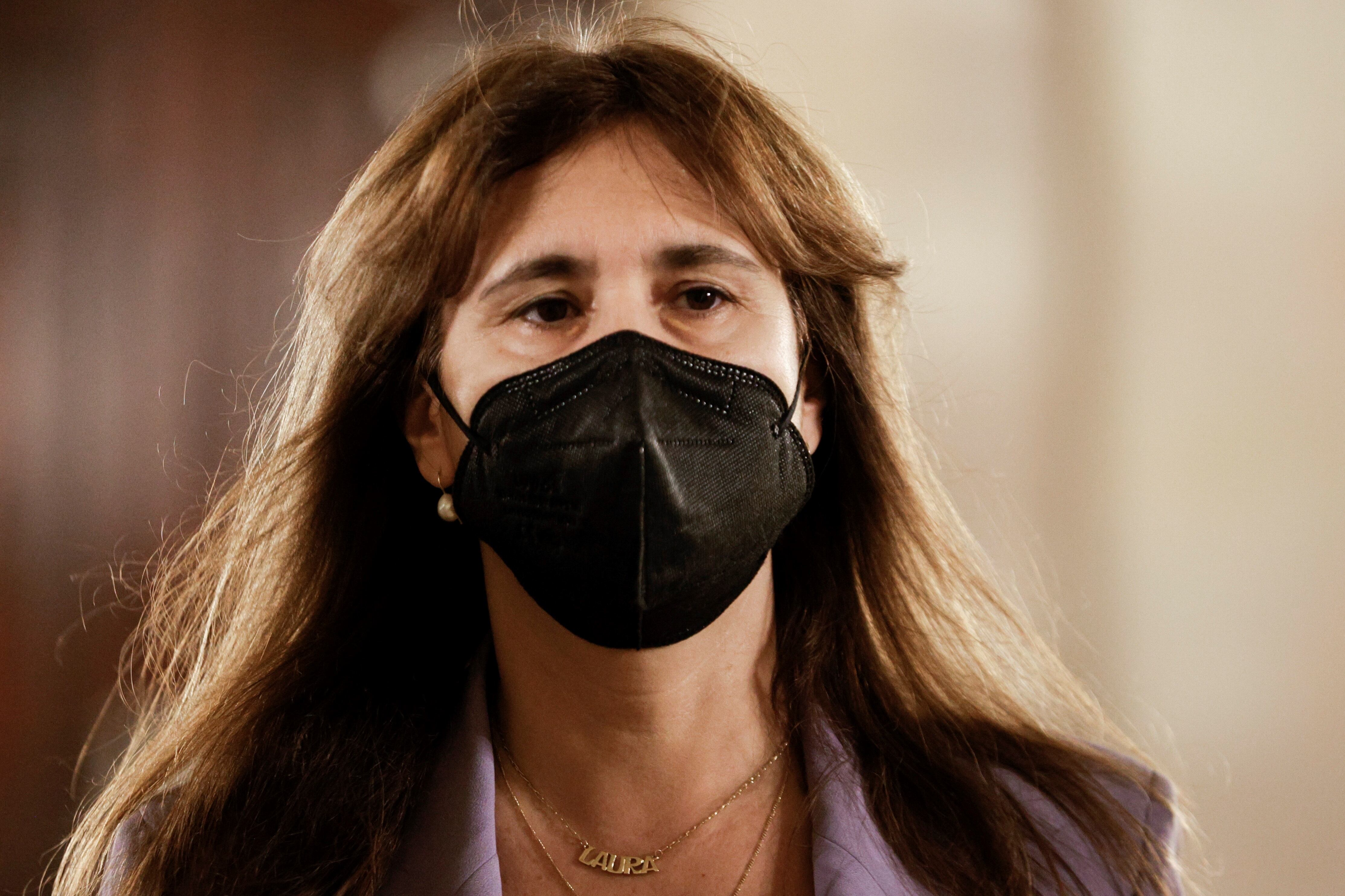BARCELONA, 02/02/2022.- La presidenta del Parlament, Laura Borràs, a su llegada a la Comisión del Estatuto de los Diputados celebrada este martes en el Parlament catalán. EFE/ Quique García