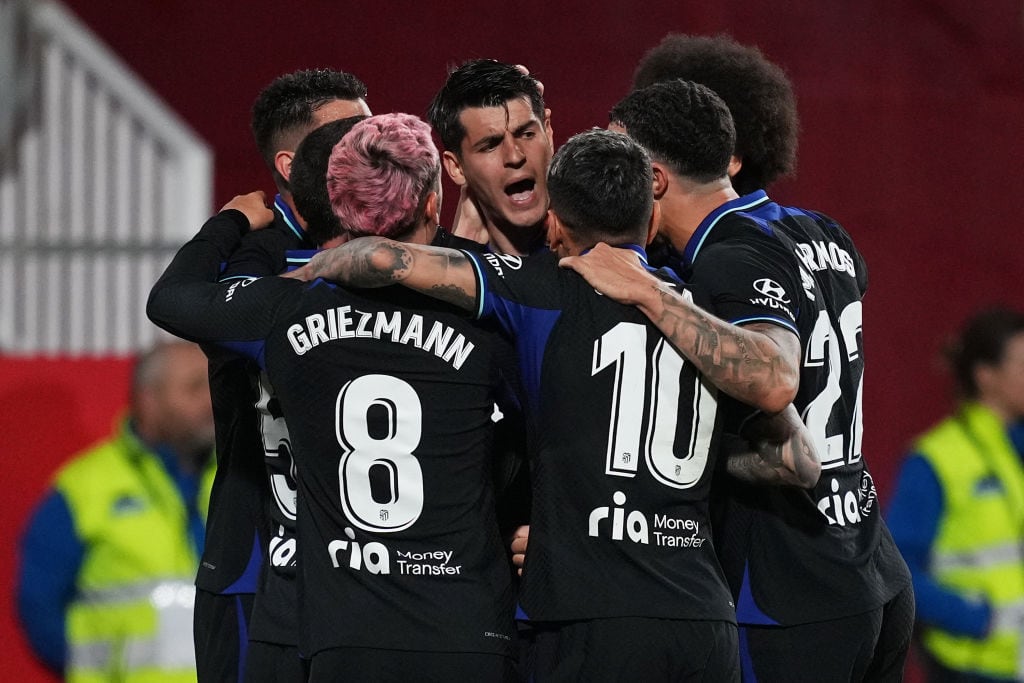 Morata celebra su gol junto a sus compañeros.