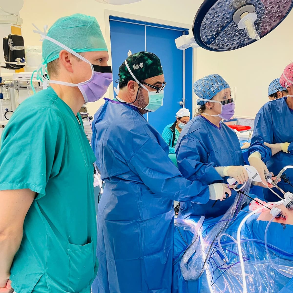 El hospital Santa Lucía incorpora una novedosa técnica quirúrgica en el tratamiento del reflujo gastroesofágico