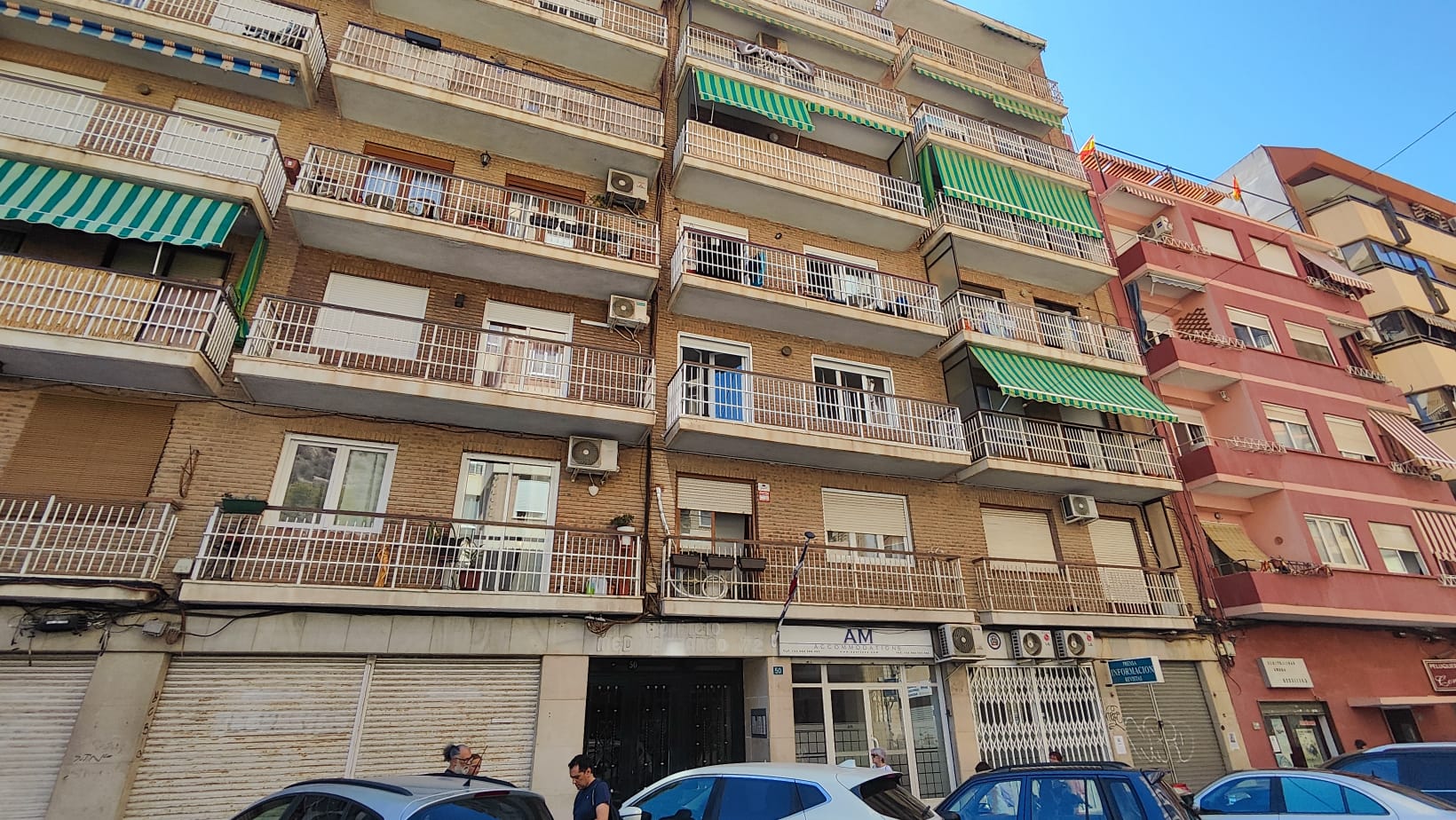 Fachada del edificio de la calle Virgen del Socorro de Alicante donde se ha producido un caso mortal de violencia machista