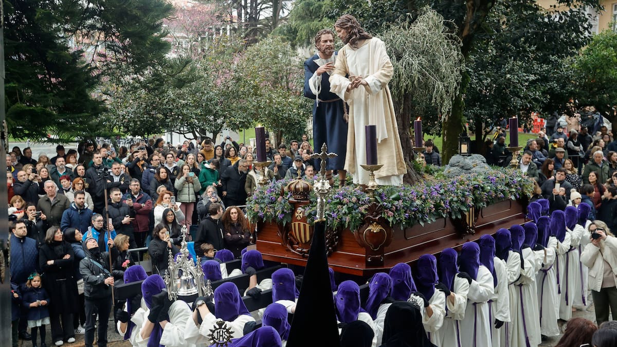 Semana Santa en Ferrol: subidón económico, incertidumbre meteorológica