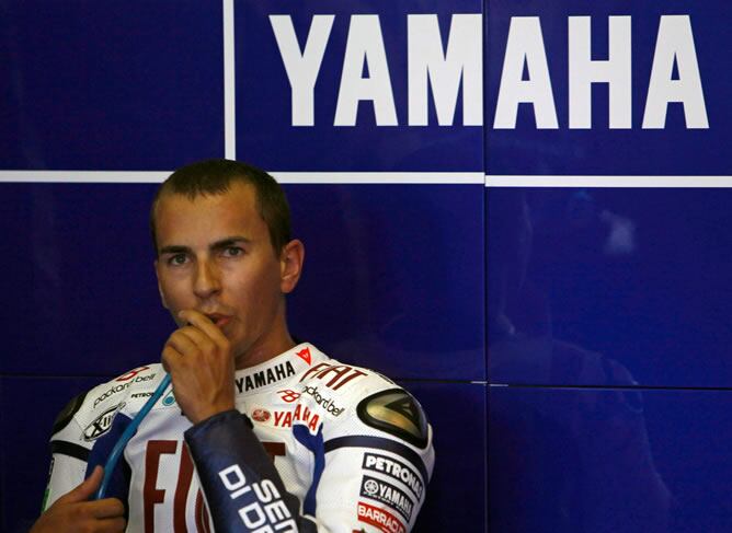 Jorge Lorenzo, en el box de Yamaha