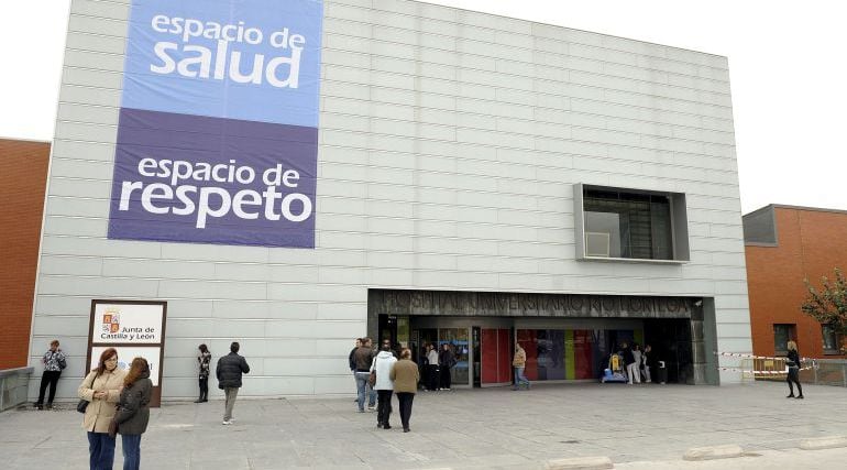 Fachada del hospital Rio Hortega de Valladolid 