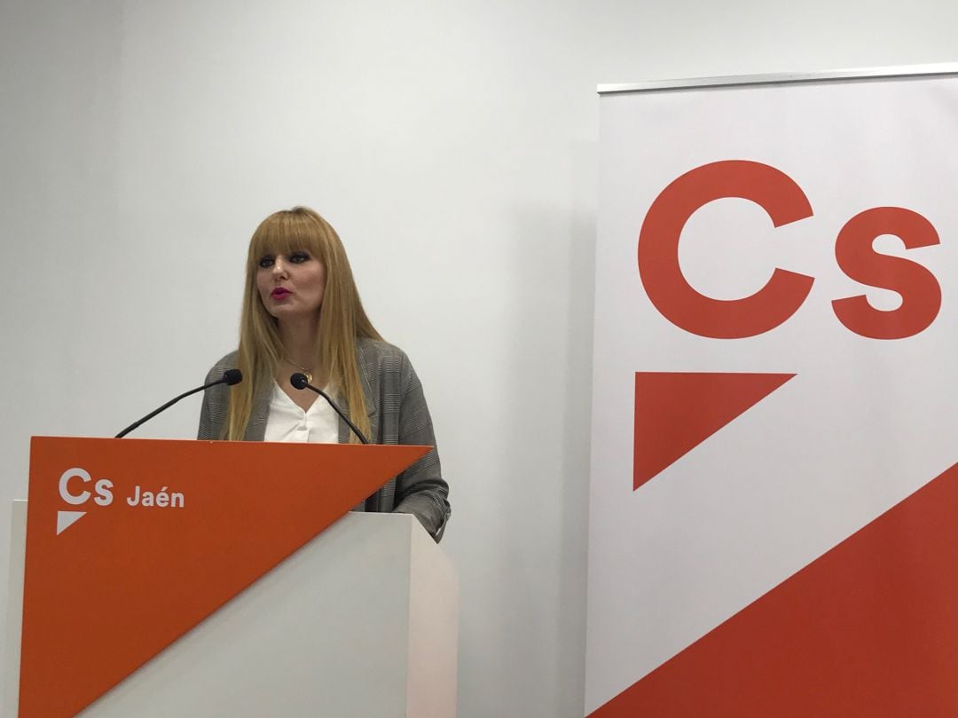 María Cantos se presenta como candidata a la alcaldía de Jaén.