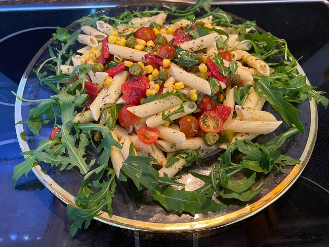 Macarrones con rúcula.