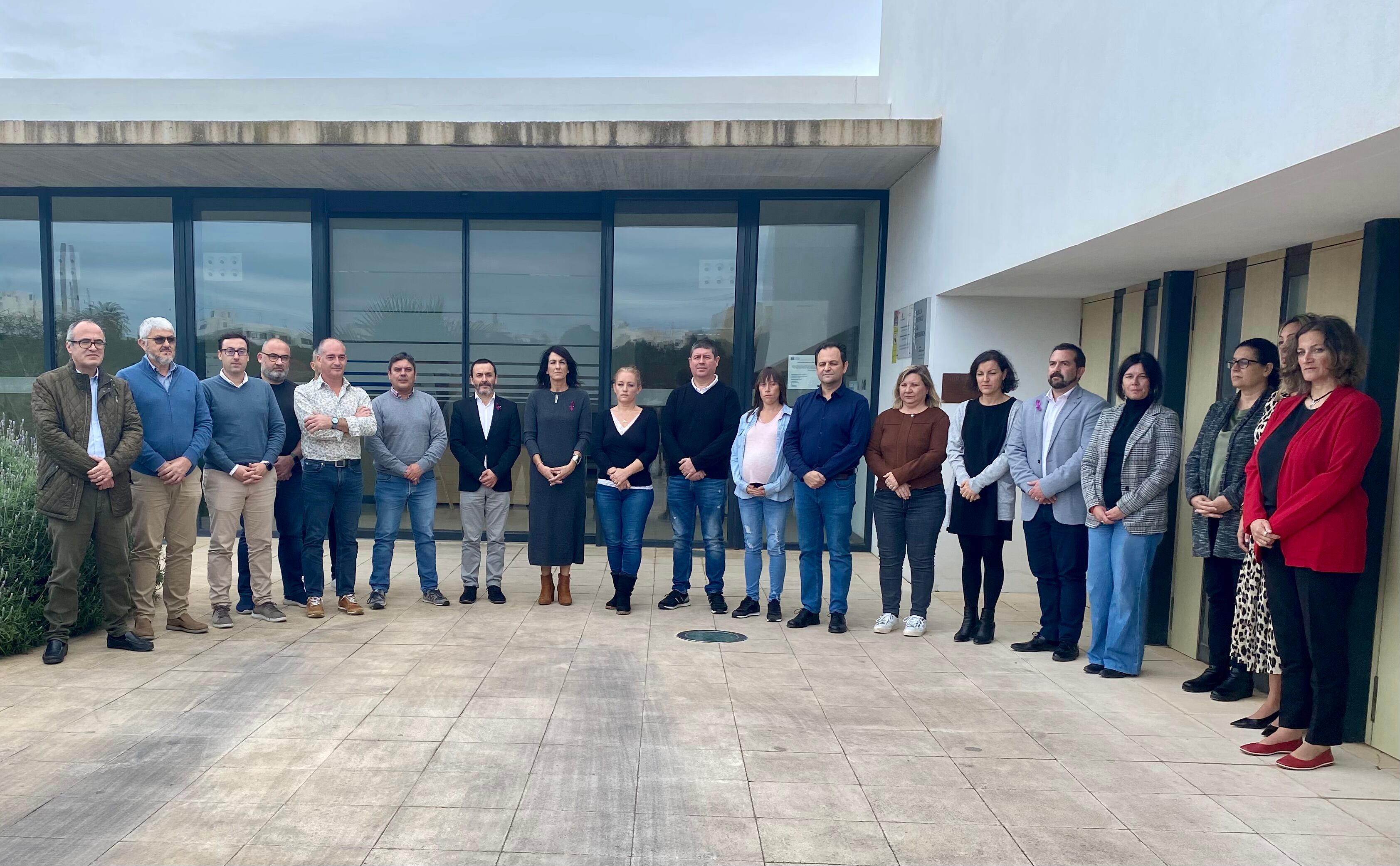 Un momento durante el minuto de silencio por el 25N en Formentera