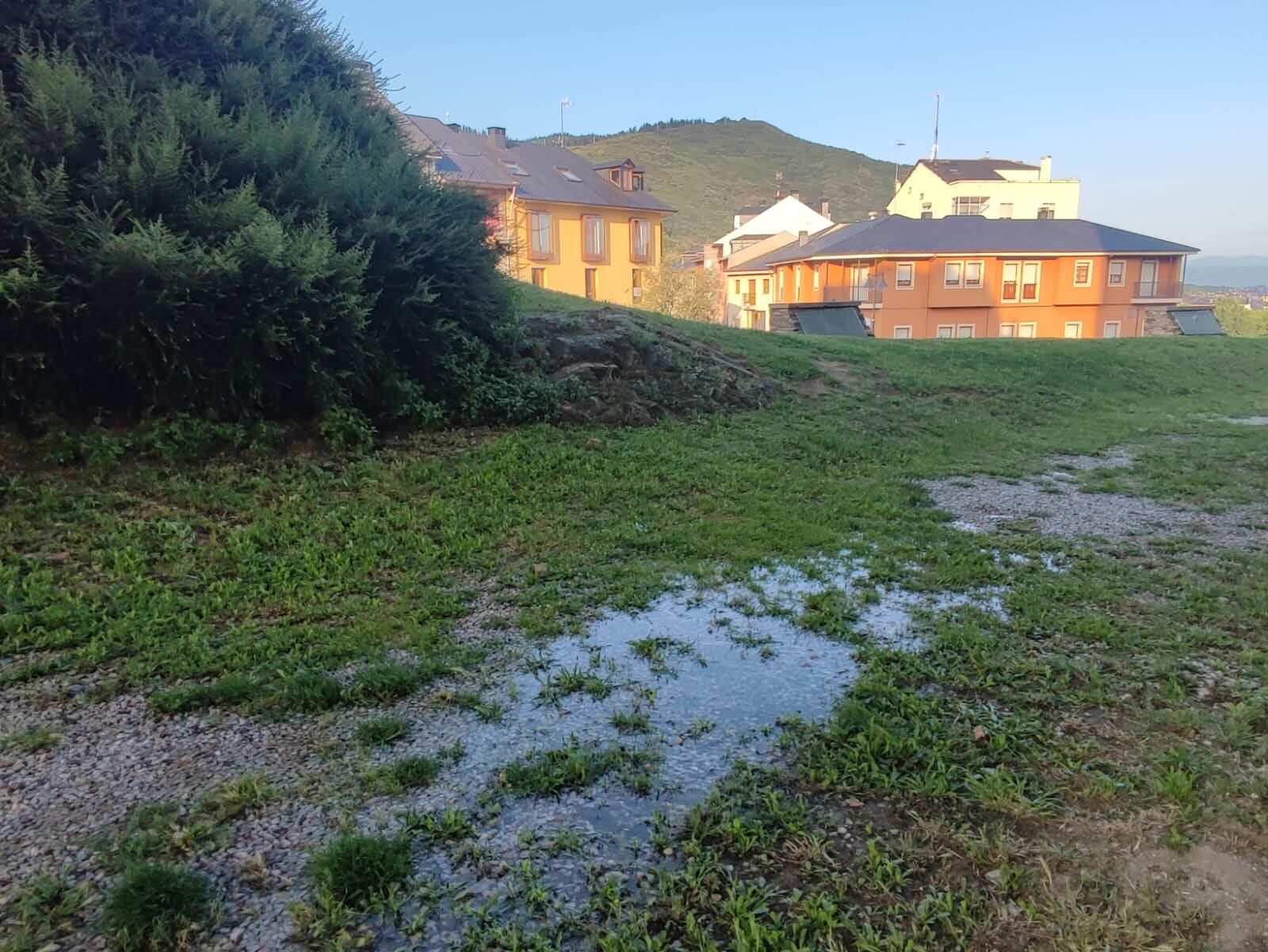 El agua afectó las inmediaciones