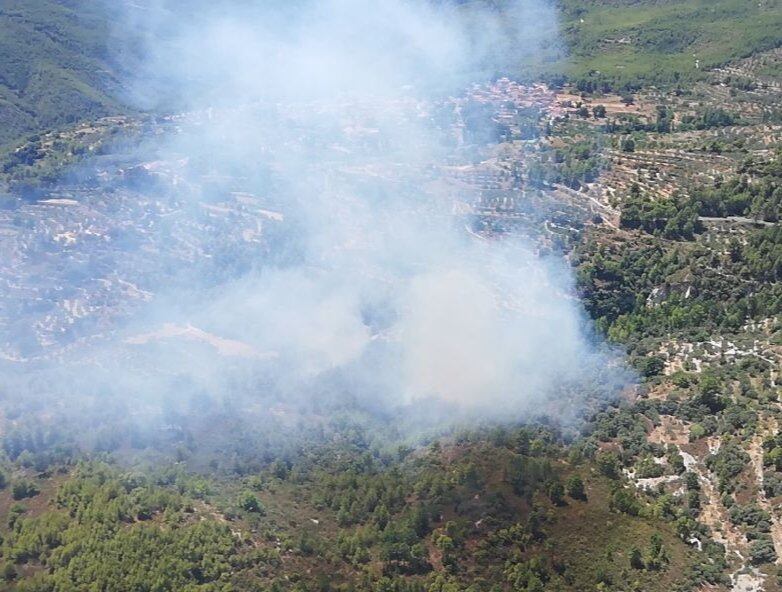 Primeras imágenes del fuego en Yeste