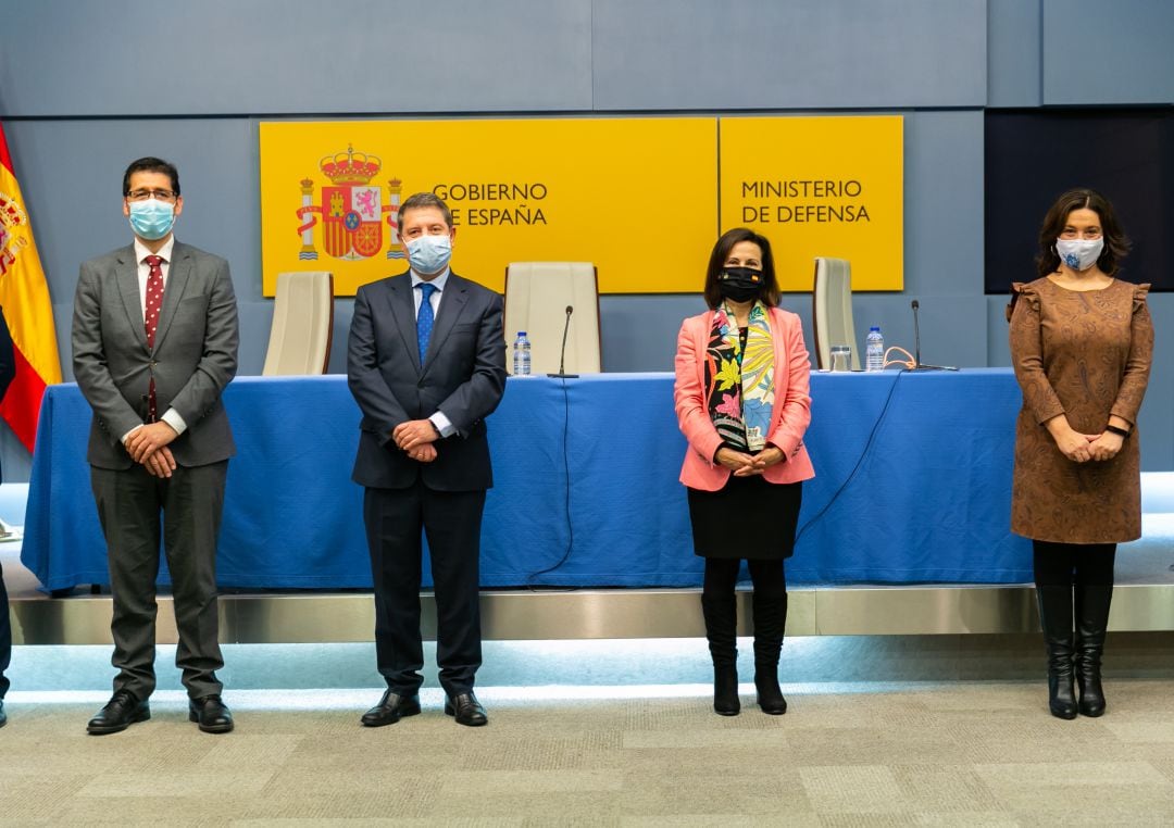 Pilar Zamora, alcaldesa, de Ciudad Real, Margarita Robles, ministra de Defensa, Emiliano García Page, presidente de Castilla La Mancha y Jose Manuel Caballero presidente de la Diputación de Ciudad Real