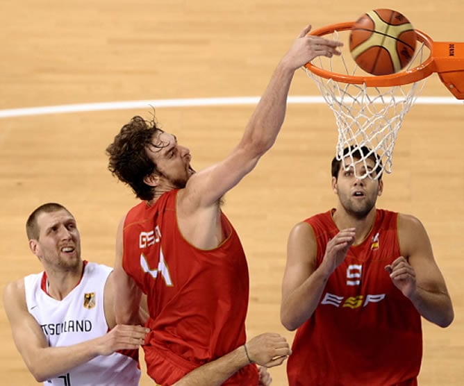 Pau Gasol estuvo otra vez inmenso, con 13 puntos, lo que ayudó a clasificar a nuestro equipo para cuartos