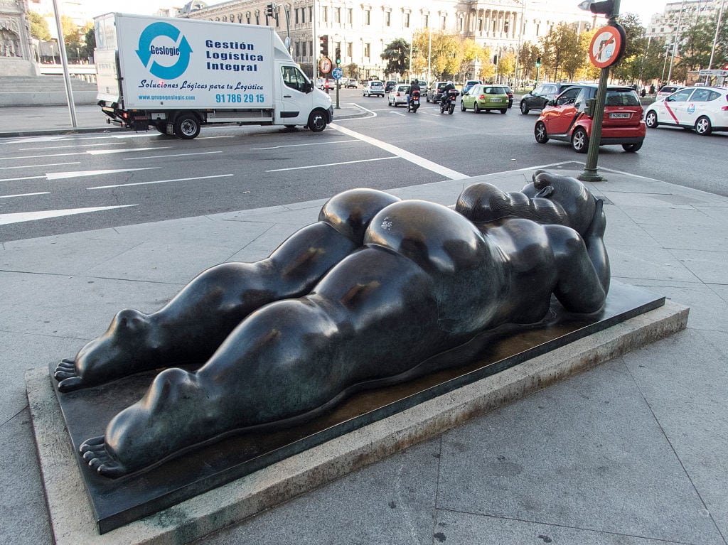 La escultura &#039;Mujer con espejo&#039; de Madrid.