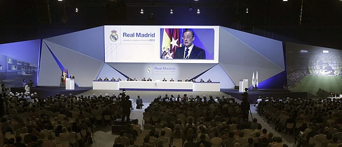 Florentino, durante la Asamblea de socios compromisarios del Real Madrid