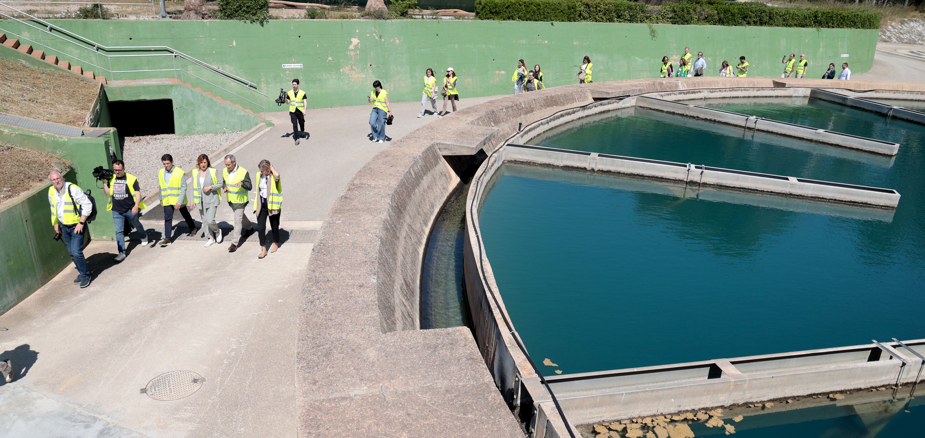 La alcaldesa de València, María José Catalá, visita las obras en la potabilizadora de La Presa que suministra el agua a la ciudad y su área metropolitana