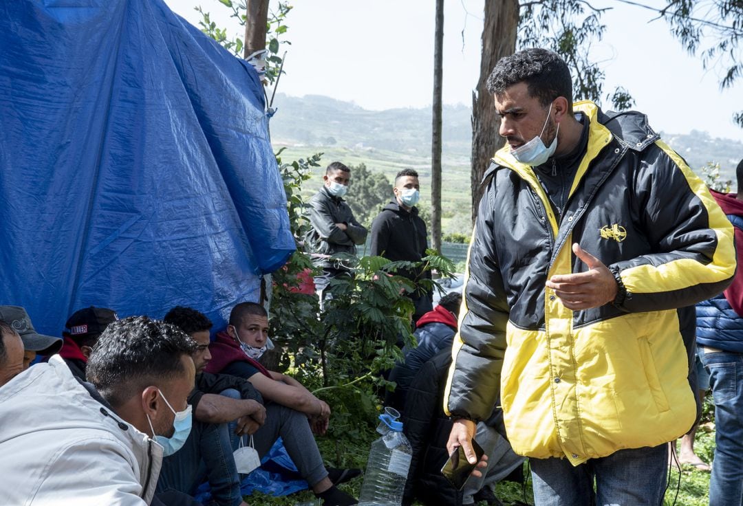 Archivo - Inmigrantes en el campamento de Las Raíces, en la Laguna, Tenerife