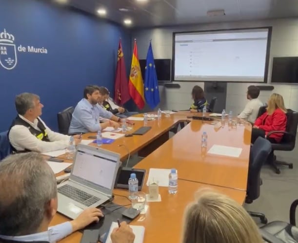 Fernando López Miras preside la reunión de coordinación de Emergencias ante el temporal de lluvia