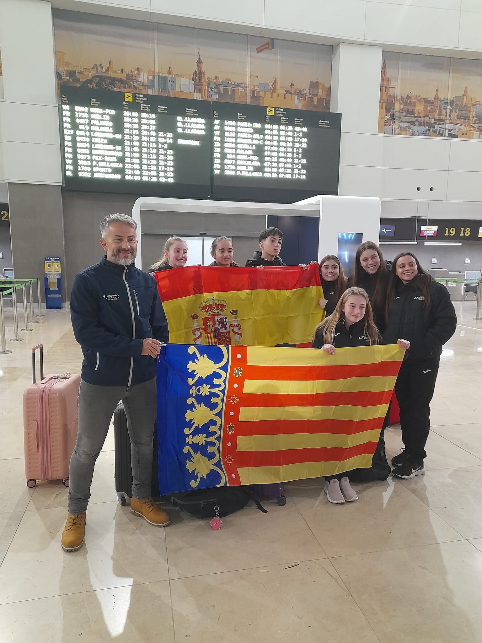 Representación setabense en Oporto (Foto: Aerobic Xàtiva)