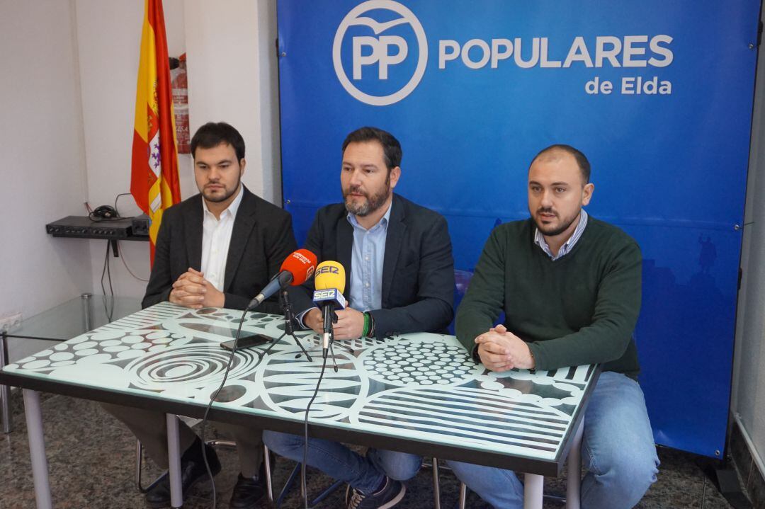 El PP de Elda presenta a dos nuevos candidatos más a su lista electoral