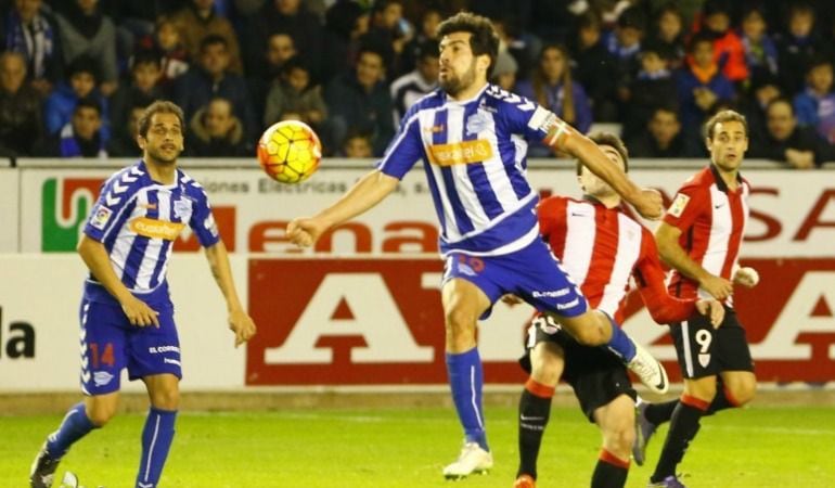 Gran partido de Manu García, que se perderá el partido de Soria por ciclo de tarjetas.