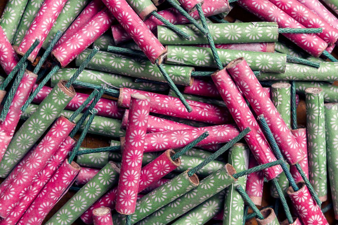 Tirar petardos está `prohibido por las ordenanzas municipales