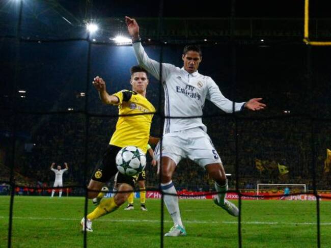 Varane marca el segundo gol del Real Madrid