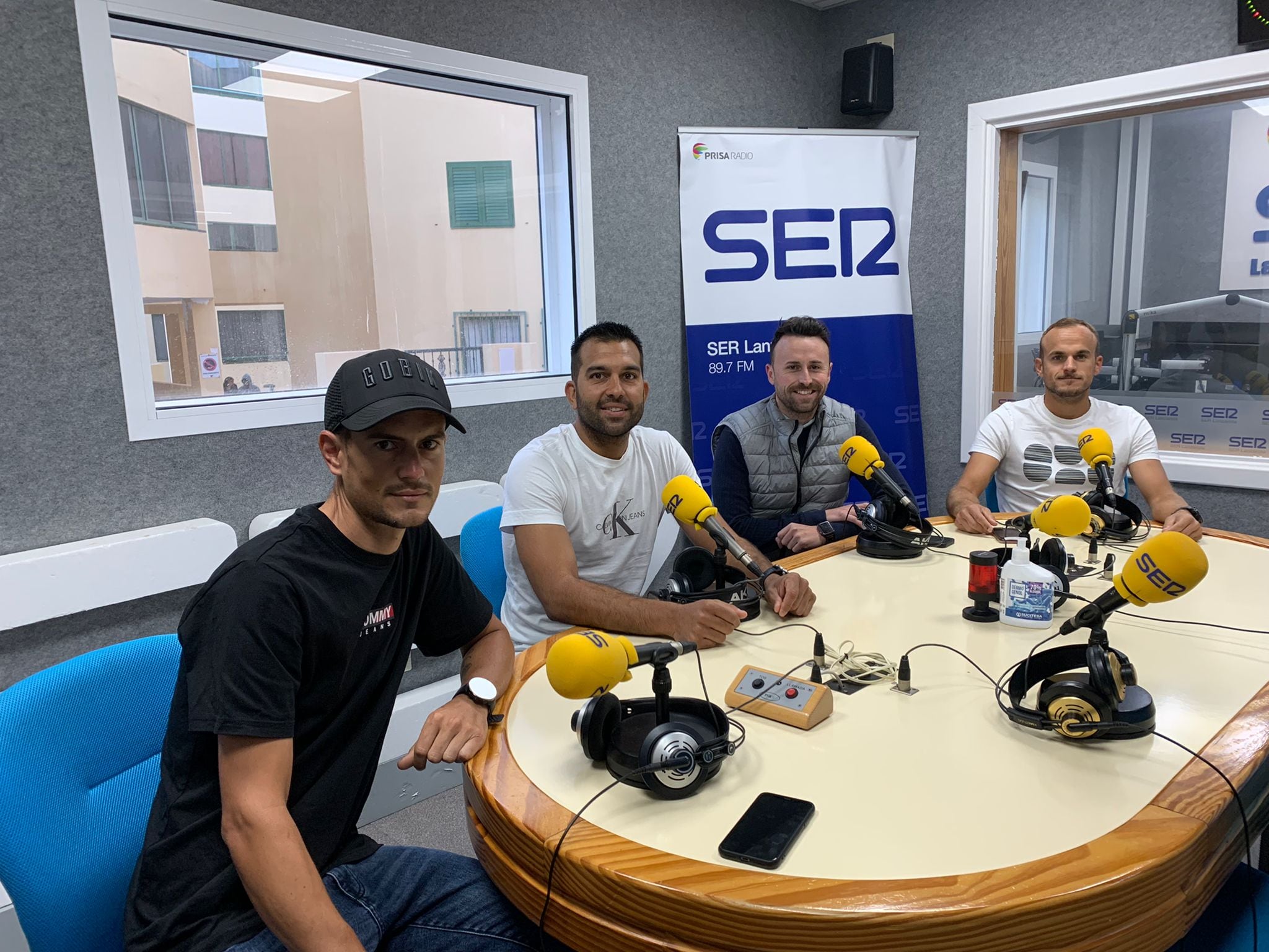 Ayose Tejera, Toño Cedrés, Ariday Bonilla y Rubén Toribio en los estudios de SER Lanzarote.