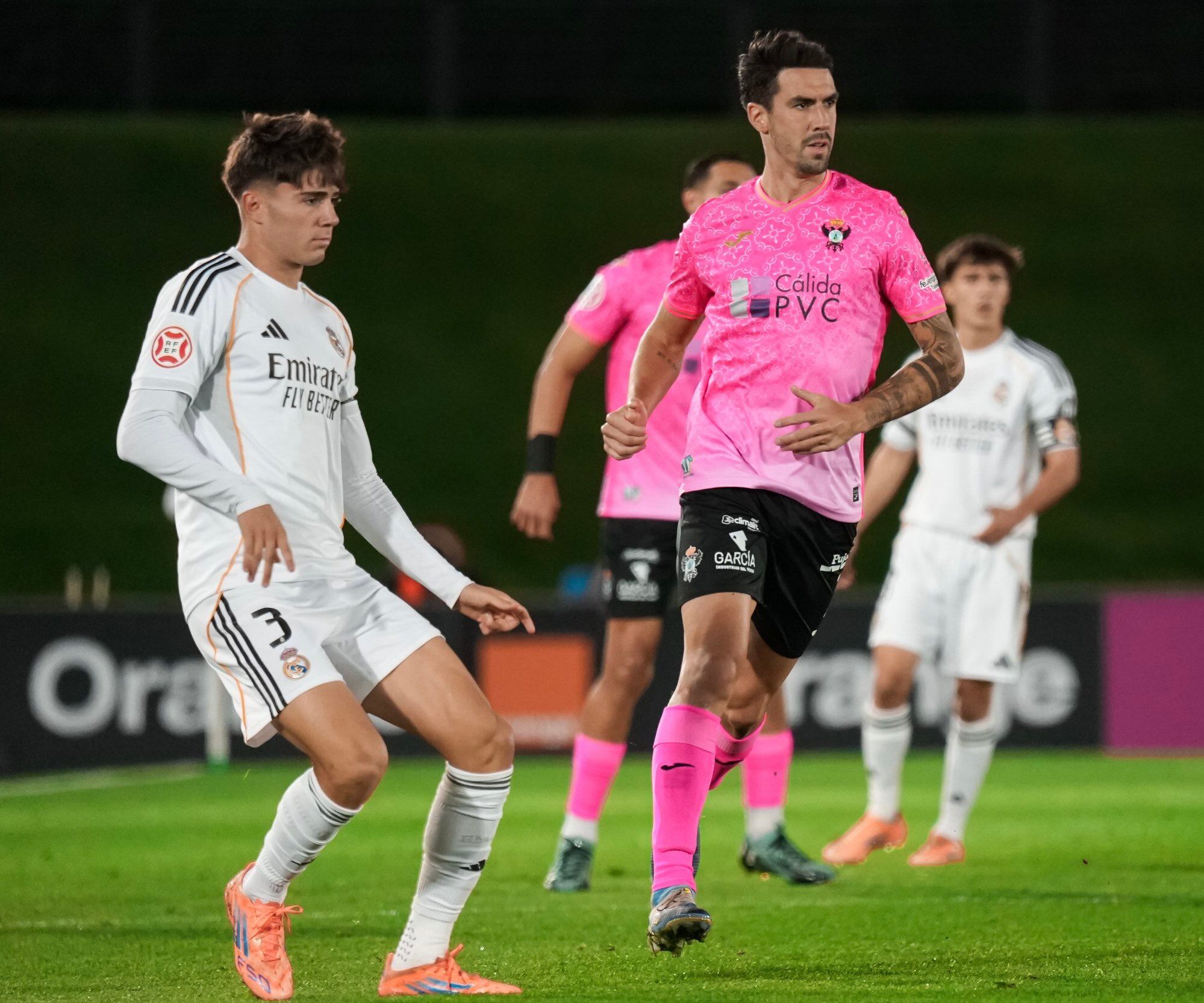 Gonzalo Di Renzo ve la tarjeta amarilla