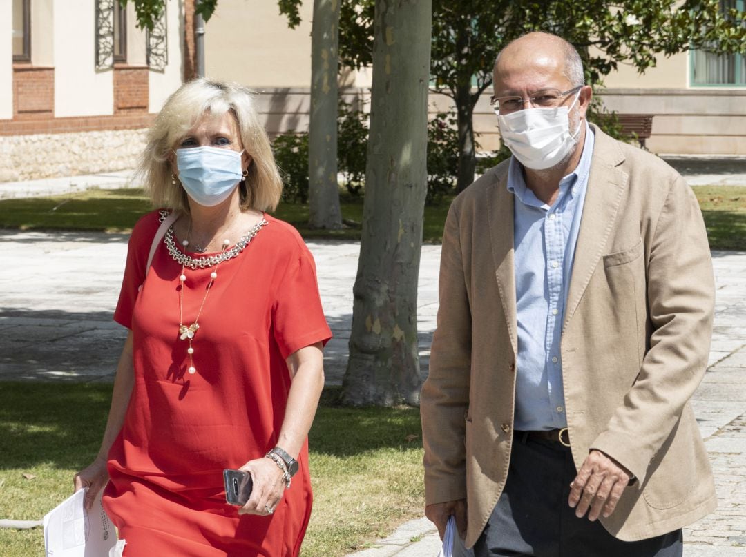 Verónica Casado y Francisco Igea tras el consejo de Gobierno