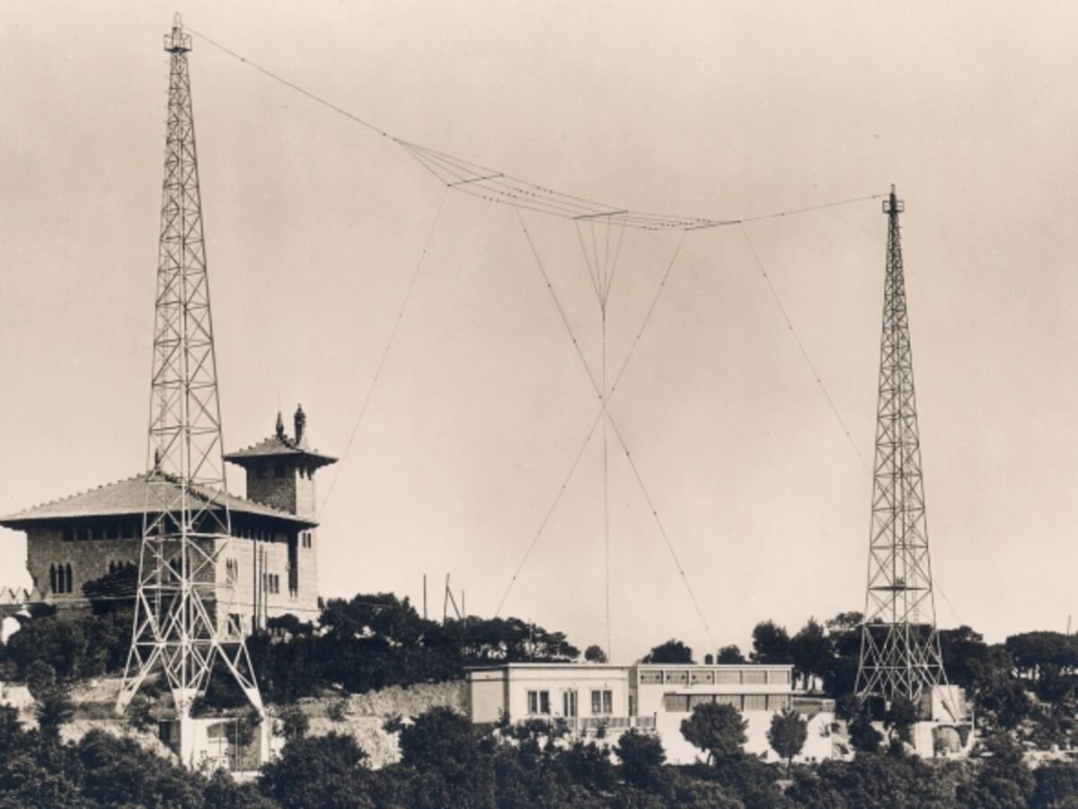 Les antenes de Ràdio Barcelona al Tibidabo