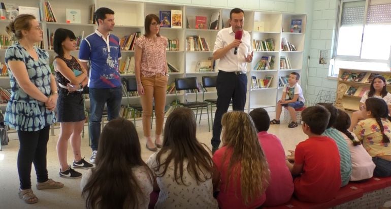 Alcalde en colegio Francesc Cantó