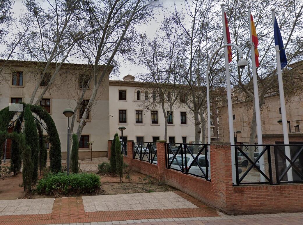 Palacio de San Esteban, sede del Gobierno de la Región de Murcia / Google Maps