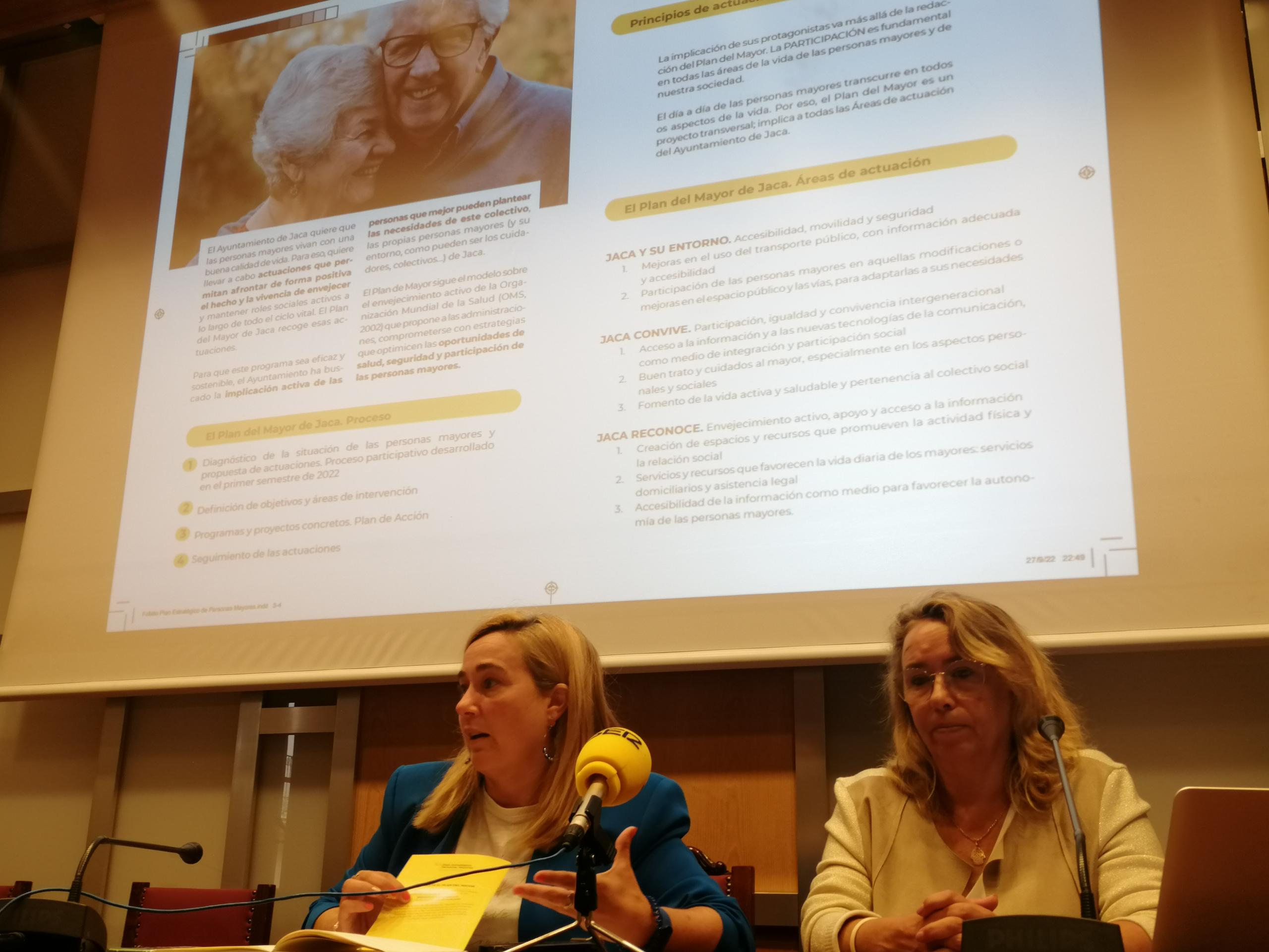 El Ayuntamiento ha presentado el Plan del Mayor, con el que quiere unirse a la Red de Ciudades Amigables con las Personas Mayores de la OMS