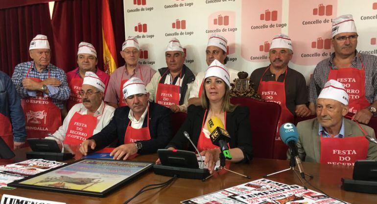 Lara Méndez y Darío Campos en la presentación de la festa do Becerro ao Espeto 2018