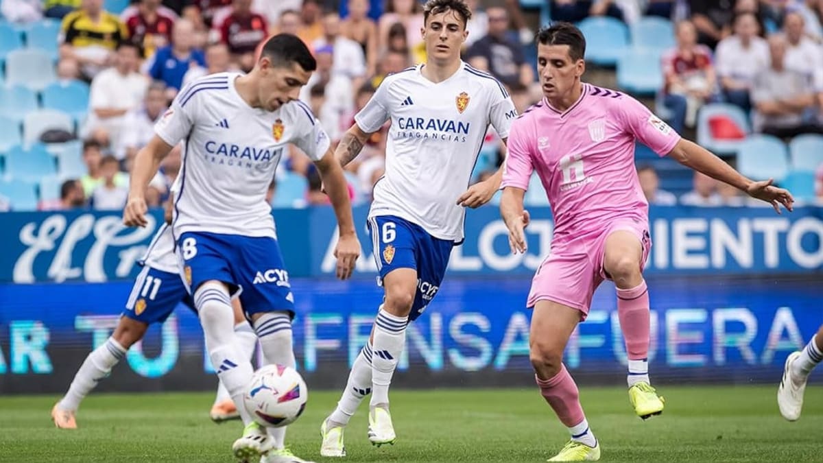 El Eldense se topa con la mala suerte y vuelve de vacío de Zaragoza (2-0)