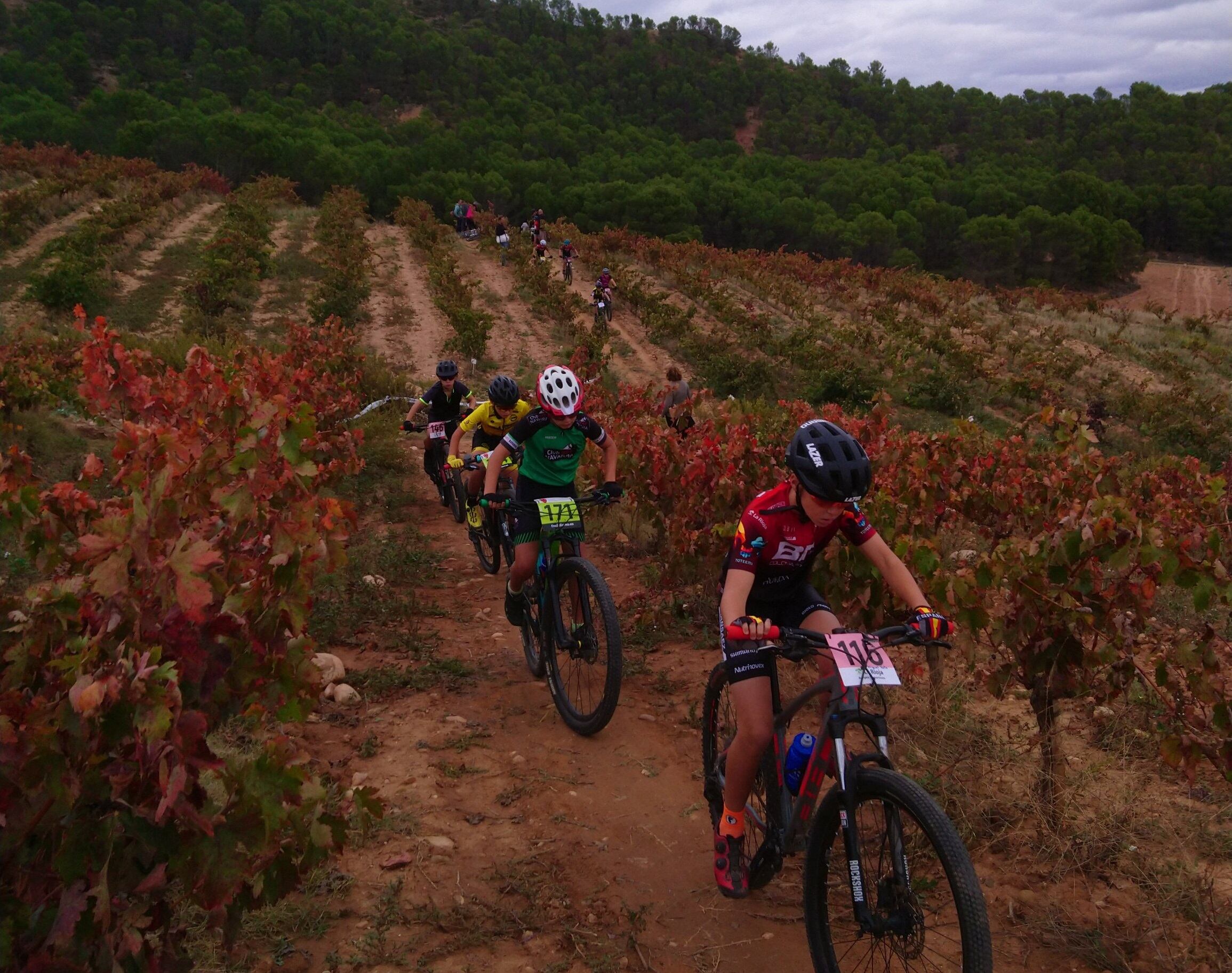 Prueba de bicicleta de montaña en el paraje de La Grajera en Logroño dentro del programa de juegos deportivos para escolares en La Rioja | Gobierno de La Rioja