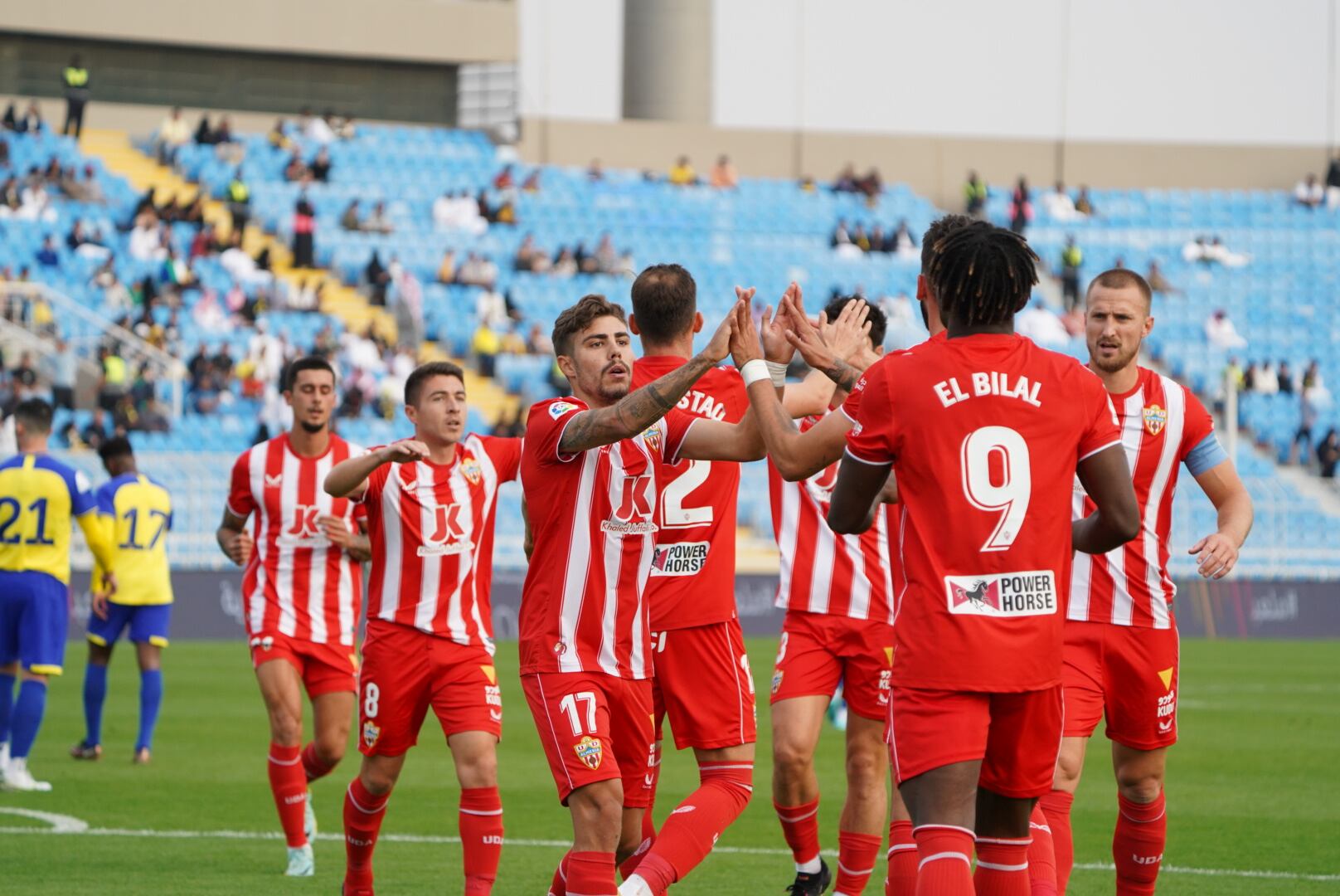 Celebración del gol de Touré en el minuto 17 de partido.