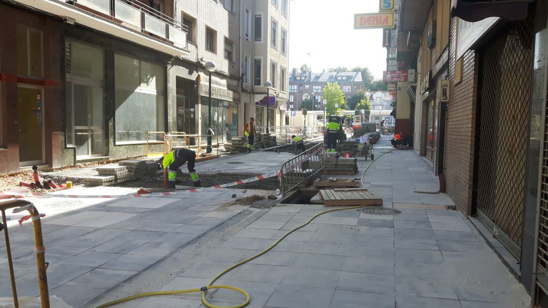 Estado de las obras de la calle Carrera de Torrelavega.