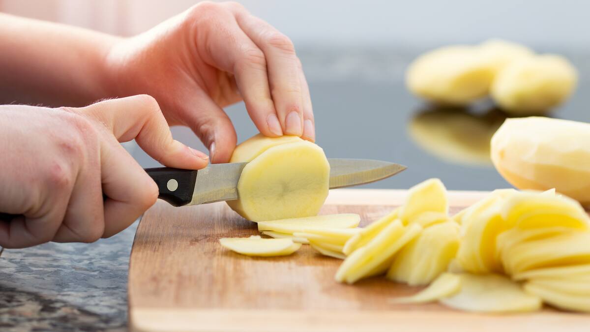 Cocinando sonrisas, con Mireia Ruíz: patatas al ajo cabañil