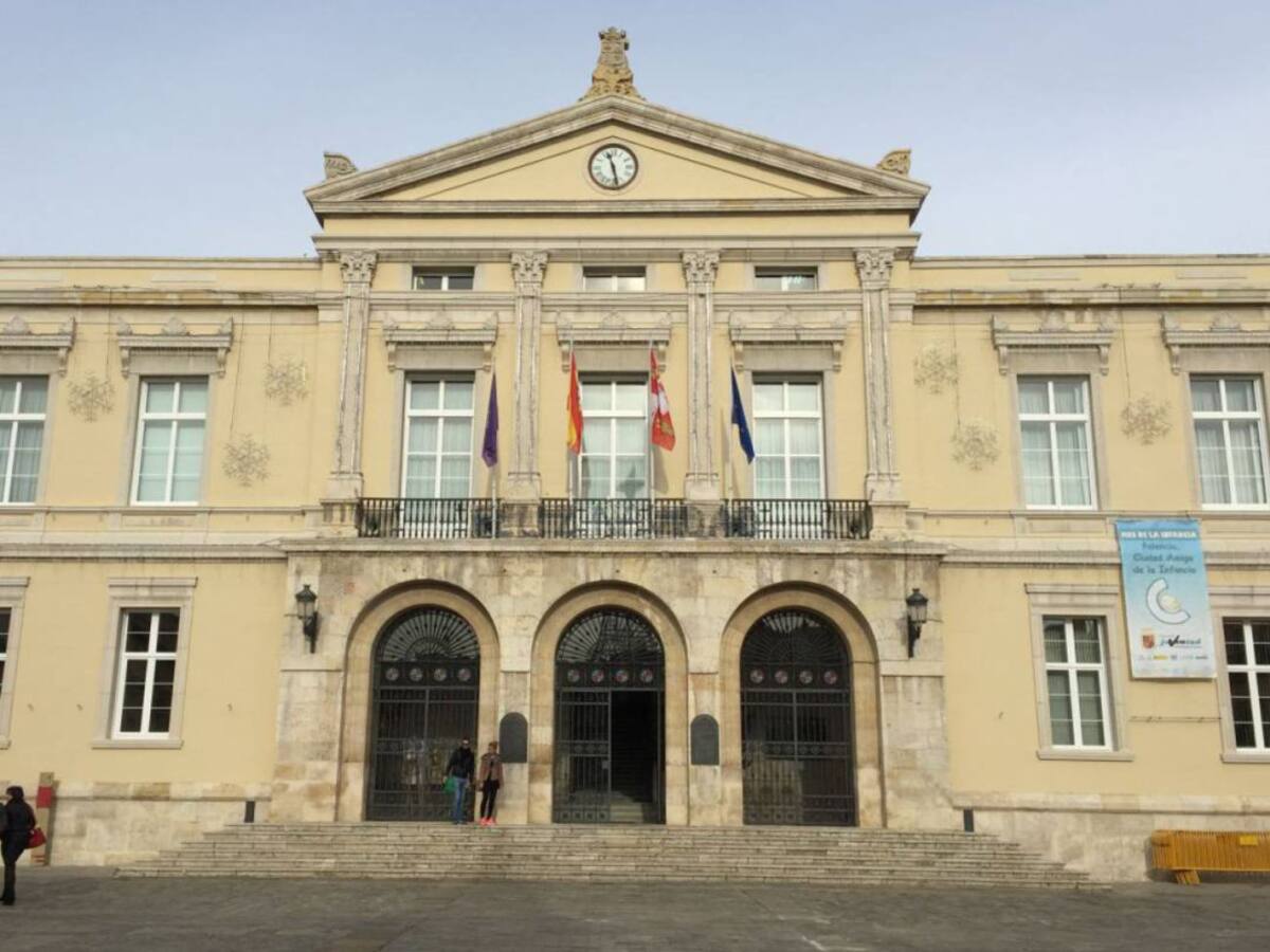 Durísimas críticas de la Federación de Vecinos al Reglamento de Participación Ciudadana del Ayuntamiento de Palencia